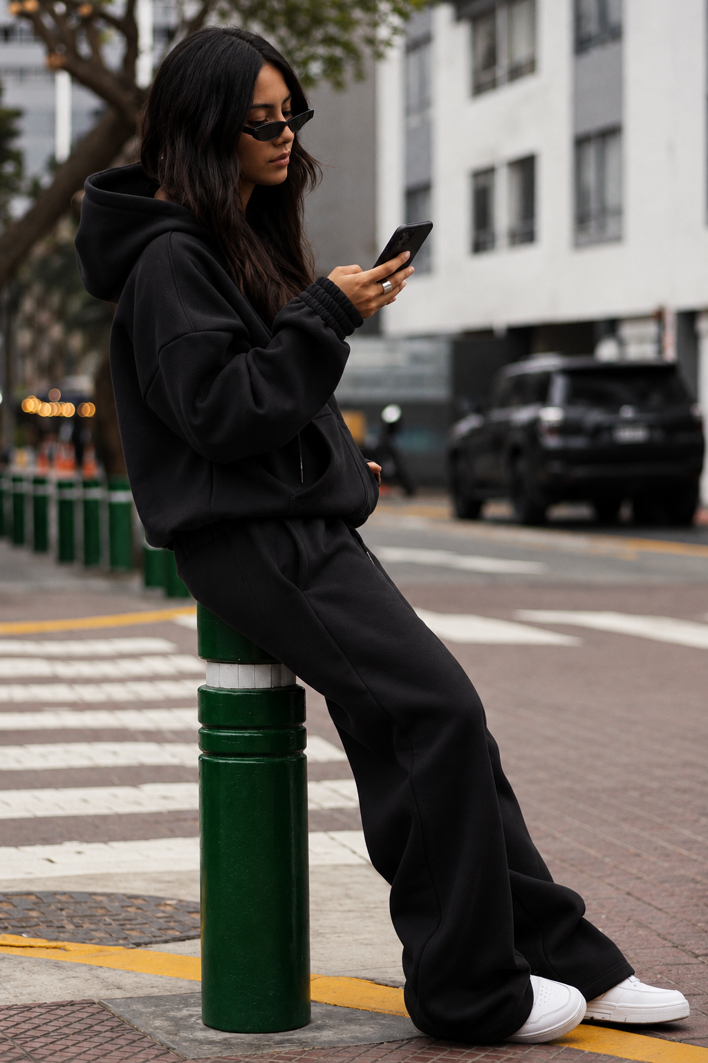 Jogger Wide Leg Negro 420 GSM lifestyle Saints Blanks