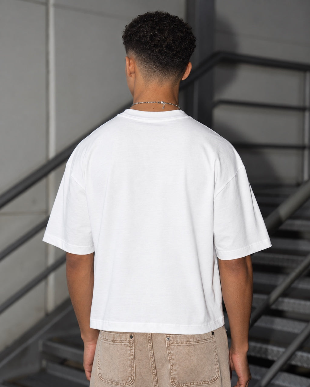 Polera Boxy Fit Blanca 220 GSM - segunda vista espalda