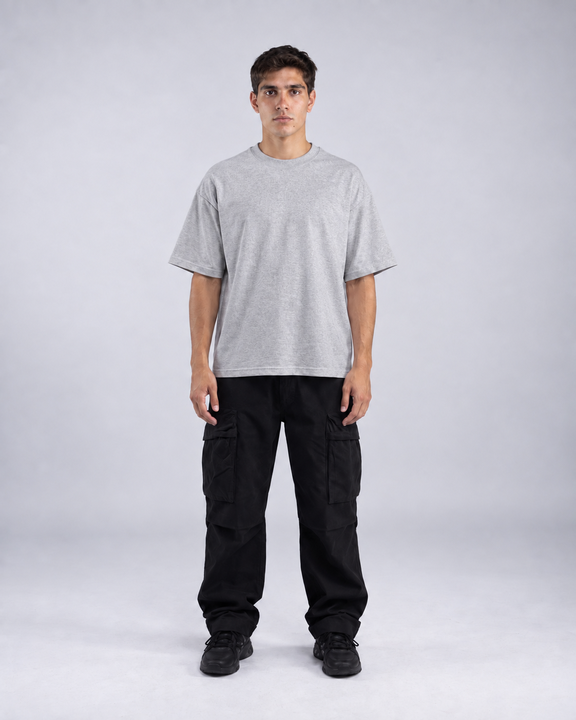 Polera Semi Oversize Gris Melange 220 GSM - cuerpo completo